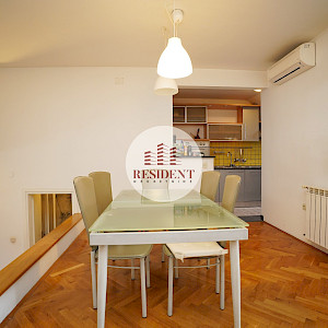 VRBIK Spacious 4-room apartment, 4th floor, excellent location, terrace, storage room