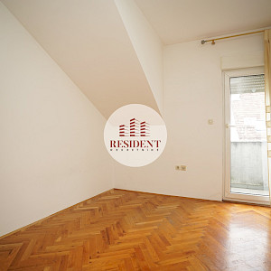 VRBIK Spacious 4-room apartment, 4th floor, excellent location, terrace, storage room