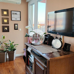 ŠPANSKO Spacious 3-room apartment 75 m2, 5th floor, elevator, loggia, NO COMMISSION