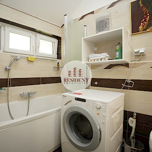 NAJAM - BRITANSKI TRG Nazorova, ugodan 3soban stan 54 m2, 5. kat, top lokacija, mirno okruženje, lift, balkon