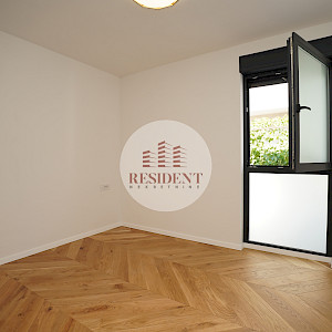 RUDEŠ 3soban stan, novogradnja, 73 m2, prizemlje, parking, terasa, BEZ PROVIZIJE