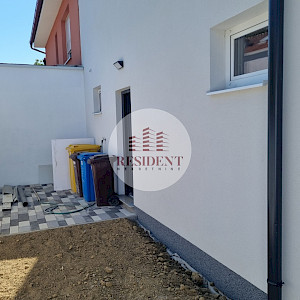 RUDEŠ 3soban stan, novogradnja, 73 m2, prizemlje, parking, terasa, BEZ PROVIZIJE