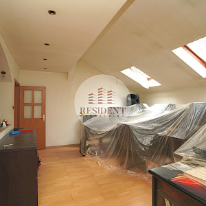 RENT - ZAGREB Center, spacious 4-room apartment 127 m2 FOR WORKERS, 4th floor, top location