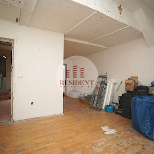 RENT - ZAGREB Center, spacious 4-room apartment 127 m2 FOR WORKERS, 4th floor, top location