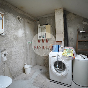 RENT - ZAGREB Center, spacious 4-room apartment 127 m2 FOR WORKERS, 4th floor, top location