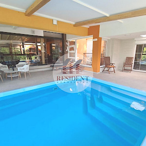 NUŠTAR Luksuzna vila 558 m2, mirno okruženje, bazen