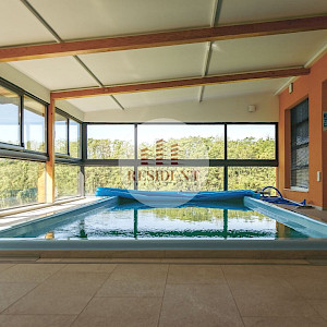 NUŠTAR Luksuzna vila 558 m2, mirno okruženje, bazen