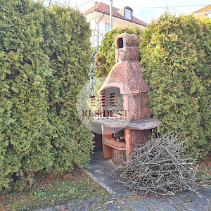 GORNJI BUKOVAC Prostran 4soban stan 101 m2, 2 parkinga, vrt, mirno okruženje, BEZ PROVIZIJE