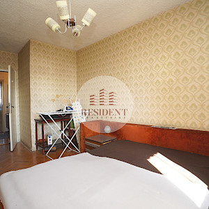 SREDNJACI Prostran 3soban stan 80 m2, 4. kat, top lokacija, loggia, BEZ PROVIZIJE