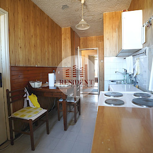 SREDNJACI Prostran 3soban stan 80 m2, 4. kat, top lokacija, loggia, BEZ PROVIZIJE