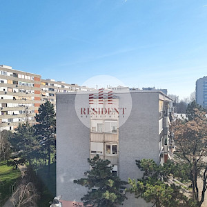 SREDNJACI Prostran 3soban stan 80 m2, 4. kat, top lokacija, loggia, BEZ PROVIZIJE