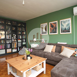 ŠPANSKO Ugodan 2soban stan 48 m2, 3. kat, loggia, spremište, BEZ PROVIZIJE