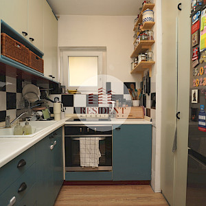 ŠPANSKO Ugodan 2soban stan 48 m2, 3. kat, loggia, spremište, BEZ PROVIZIJE