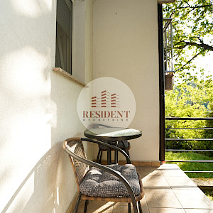 ČRNOMEREC Prostran 3soban stan 73 m2 + vrt 270 m2 + 2 parkinga, mirno okruženje, BEZ PROVIZIJE