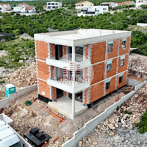 MASLENICA Ekskluzivan 3soban apartman 76m2 + terasa 35m2 + parking, novogradnja, BEZ PROVIZIJE