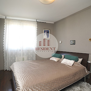 ŠPANSKO Moderan 4soban stan 90 m2, 5. kat, mirno okruženje, balkon, BEZ PROVIZIJE