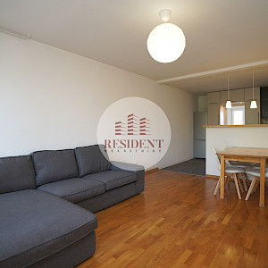 NAJAM - ŠPANSKO Komforan 3soban stan 71 m2, 4. kat, odlična lokacija, loggia