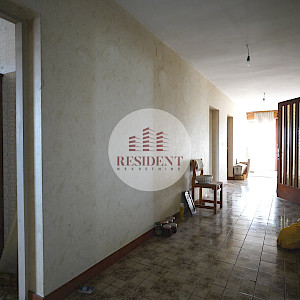 GORNJE VRAPČE Prostrana obiteljska kuća 500 m2, zemljište 700 m2, BEZ PROVIZIJE