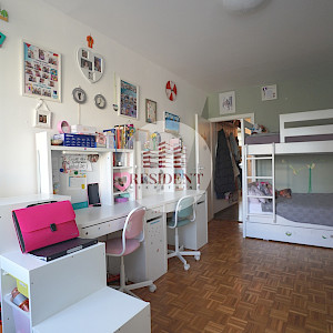 VRBANI Komforan 3soban stan 70 m2 + GARAŽA, 3. kat, top lokacija, lift, spremište