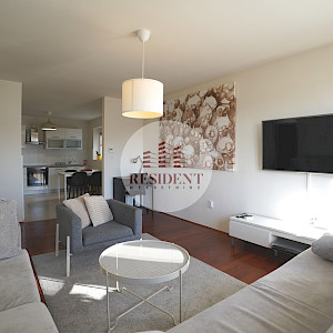 ČRNOMEREC - Vrhovec, Spacious 4-room apartment 68 m2, 3rd floor, top location, balcony, NO COMMISSION