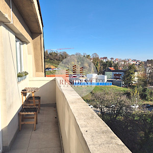 ČRNOMEREC - Vrhovec, Spacious 4-room apartment 68 m2, 3rd floor, top location, balcony, NO COMMISSION