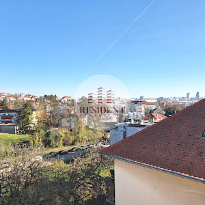 ČRNOMEREC - Vrhovec, Spacious 4-room apartment 68 m2, 3rd floor, top location, balcony, NO COMMISSION