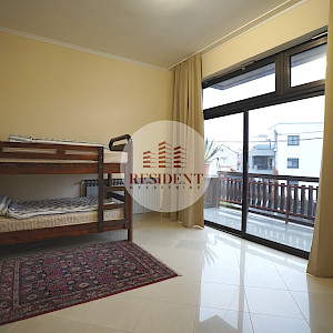 NAJAM - VRAPČE Prostran 4soban stan 135 m2, 1. kat, balkon, parking
