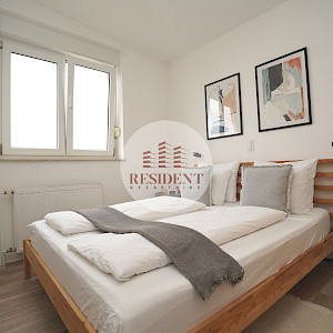 RAVNICE Cozy 2 bedroom apartment 46 m2 + parking, 3rd floor, top location, terrace