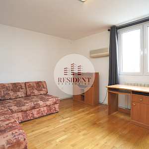 TRNAVA Ugodan 4soban stan 72 m2 + terasa + tavan, 1. kat, parking, BEZ PROVIZIJE