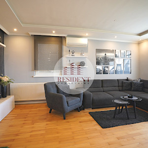 VRBANI Moderan 3soban stan 72 m2, 4. kat, top lokacija, loggia, spremište, BEZ PROVIZIJE