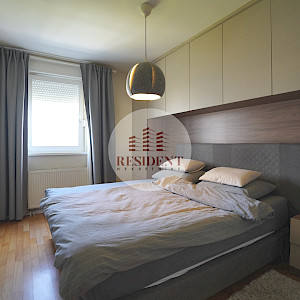 VRBANI Moderan 3soban stan 72 m2, 4. kat, top lokacija, loggia, spremište, BEZ PROVIZIJE