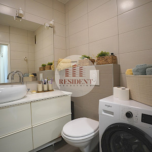 VRBANI Moderan 3soban stan 72 m2, 4. kat, top lokacija, loggia, spremište, BEZ PROVIZIJE