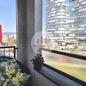 VRBANI Moderan 3soban stan 72 m2, 4. kat, top lokacija, loggia, spremište, BEZ PROVIZIJE