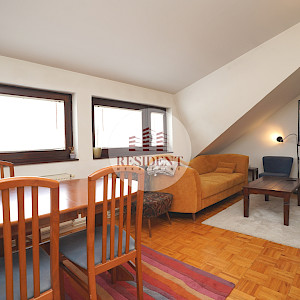 VELIKA GORICA Centar - Ugodan 4soban stan 73 m2, 2. kat, mirno okruženje, 2x parkinga