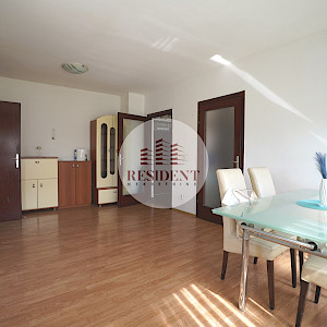 ŠPANSKO Ugodan 3soban stan 62 m2, 2. kat, top lokacija, balkon, spremište, BEZ PROVIZIJE