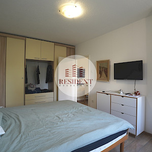 SREDNJACI Moderan 3soban stan 48 m2, 3. kat, top lokacija, spremište, BEZ PROVIZIJE