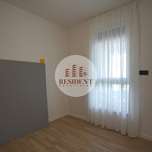 NAJAM - BOTINEC Luksuzan 3soban stan + 2 parkinga, lift, novogradnja, loggia, BEZ PROVIZIJE