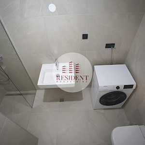NAJAM - BOTINEC Luksuzan 3soban stan + 2 parkinga, lift, novogradnja, loggia, BEZ PROVIZIJE