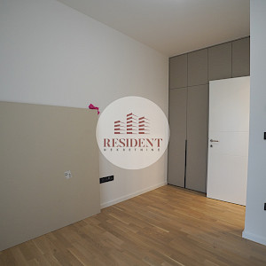 NAJAM - BOTINEC Luksuzan 3soban stan + dva parkinga, lift, novogradnja, loggia, BEZ PROVIZIJE
