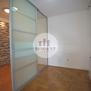 NAJAM - VRBANI 3 Funkcionalan jednosoban stan 38 m2, 3. kat, top lokacija, loggia, balkon