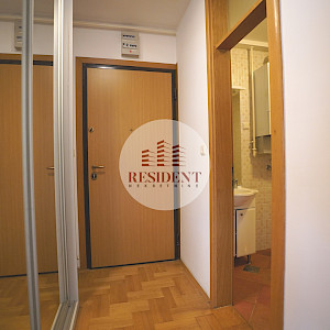 NAJAM - VRBANI 3 Funkcionalan jednosoban stan 38 m2, 3. kat, top lokacija, loggia, balkon