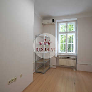 DONJI GRAD Prostran uredski prostor 102 m2 + garaža, top lokacija, BEZ PROVIZIJE